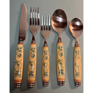 Pfaltzgraff FRENCH QUARTER Stainless 5 Piece Setting Glossy Silverware Flatware